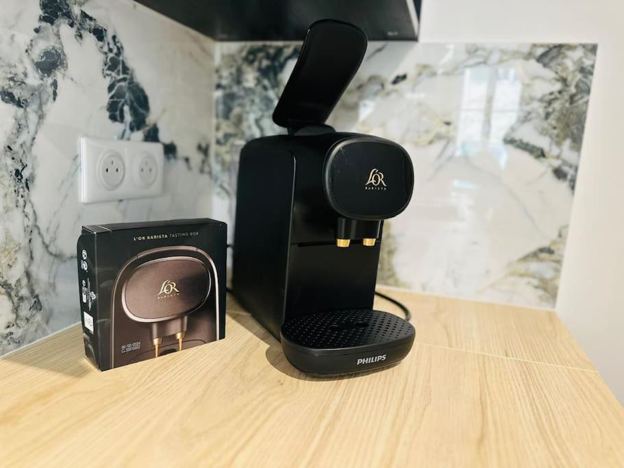 Les Appartements De Nana 4 - Studio Hypercentre, Rue Meynadier, Palais & Plage, Clim, Wifi 칸느 외부 사진